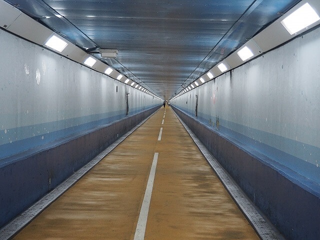 関門トンネル人道【下関市】入口はどこ?駐車場やアクセス、距離を調査!