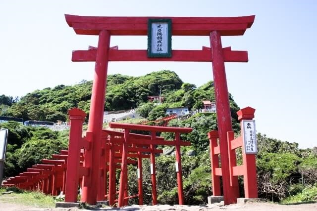 【元乃隅神社】アクセス、駐車場の料金、周辺道路状況などを解説!!