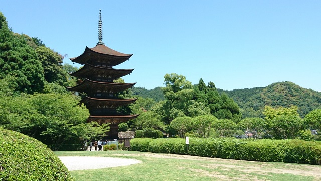 瑠璃光寺五重塔【山口市】の歴史とは?料金やライトアップ情報、見どころをチェック