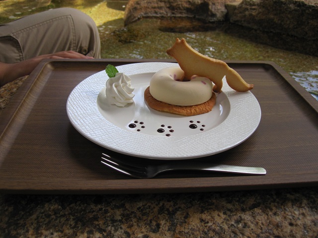 湯田温泉のカフェ「狐の足あと」３種の足湯と可愛いスイーツ満喫!!