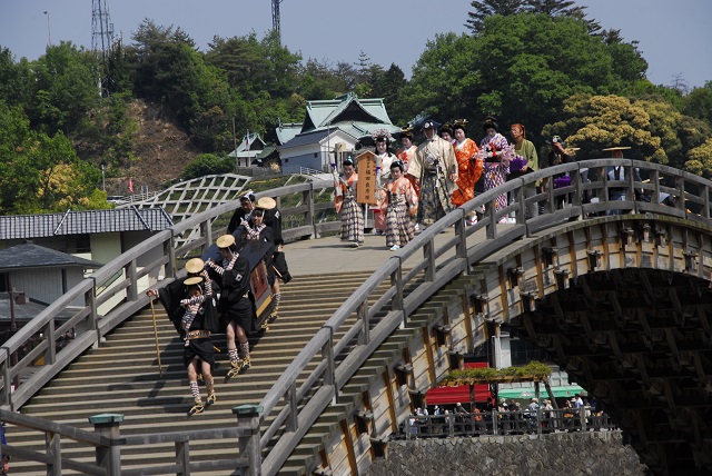 【錦帯橋まつり2024】日程やイベントスケジュール、見どころを紹介