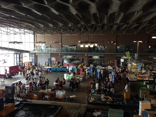 唐戸市場はおすすめ!!新鮮なお寿司を満喫・営業時間や駐車場を紹介