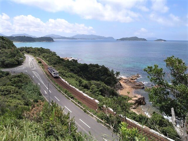 柑橘香る「ゆずきち号」の催行日や内容を紹介・長門湯本温泉までの移動中も非日常の体験を