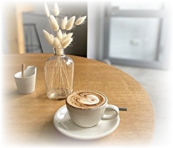 小野田駅前にカフェ&バーLegit(リジット)がオープン！営業時間やアクセス方法を紹介