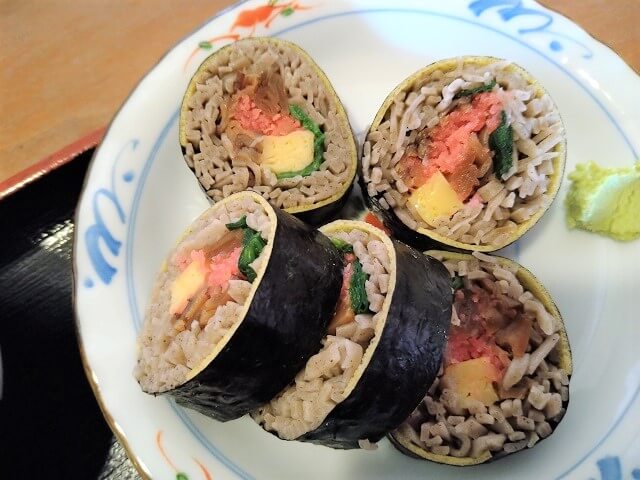 東京庵【山口市】そば寿司が名物のお店!メニューやテイクアウト、そばのお味を紹介