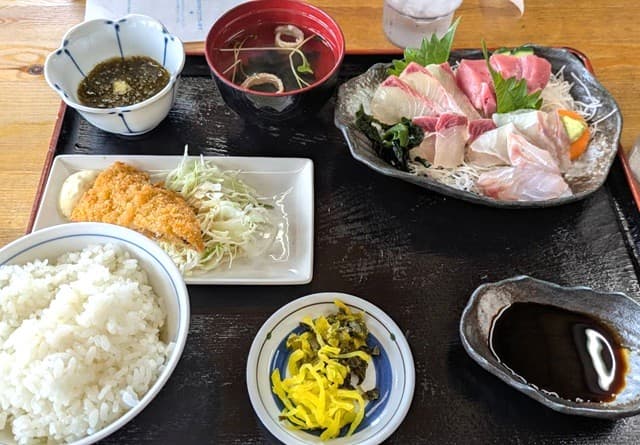 松永軒とようらブルーライン【下関市豊浦町】絶品お刺身定食を楽しめる食堂