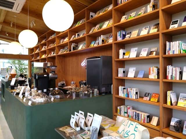もしもし書店cafe＆books【下関市カフェ】本と出会えるおしゃれな憩いのスポット