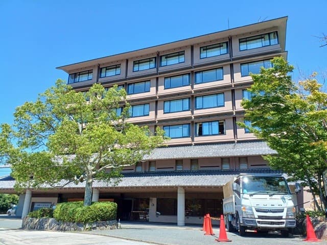 川棚グランドホテルお多福外観