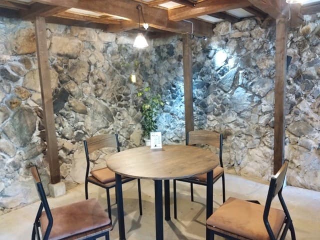 古民家カフェ「木と風」店内1階の様子