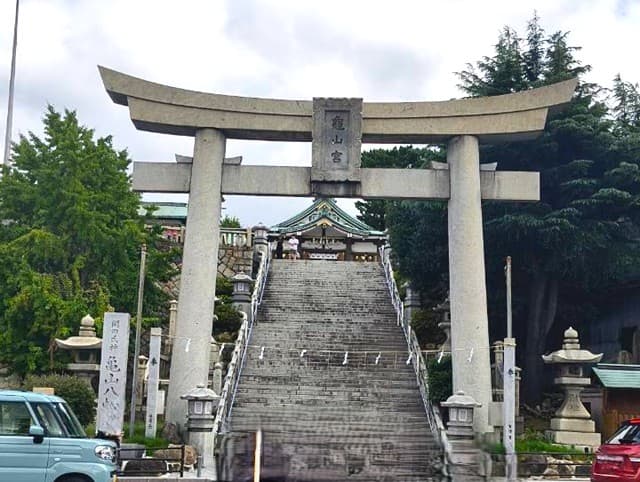 【下関市】亀山八幡宮の見どころを紹介・ふくの像や砲台跡から感じる下関の歴史